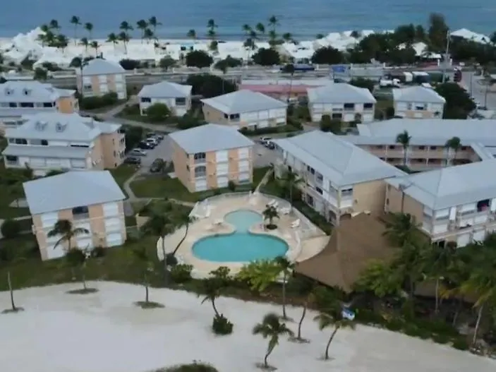 Superbe 2 Chambres Avec Piscine Baie Nettle Apartment